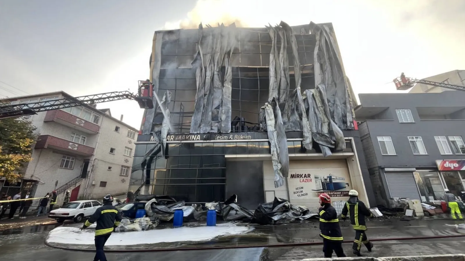 Devletin gözü önünde yandılar