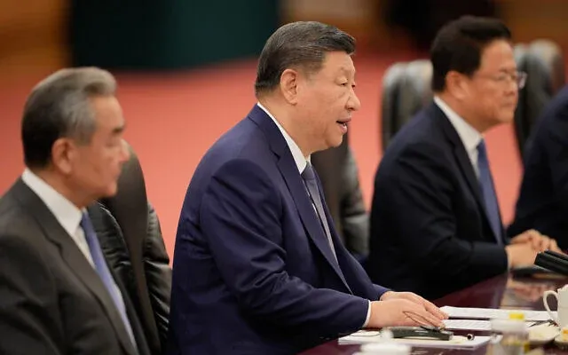 Çin’de Şi’nin sağ kolu nükleer sırları ABD’ye mi sattı?