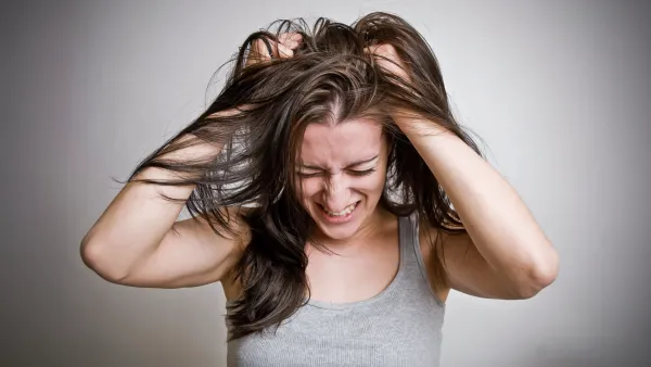 Kim isteyerek saçını yolar ki? Trikotillomani gerçeği